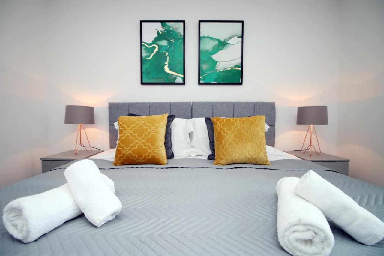 No 43 Stadium Views By Ssw - 2Br, Parking, Sleeps 4, 3Min Walk To Stadium, 10Min Drive To City Centre, Marina And Close To M4 Morriston Ngoại thất bức ảnh