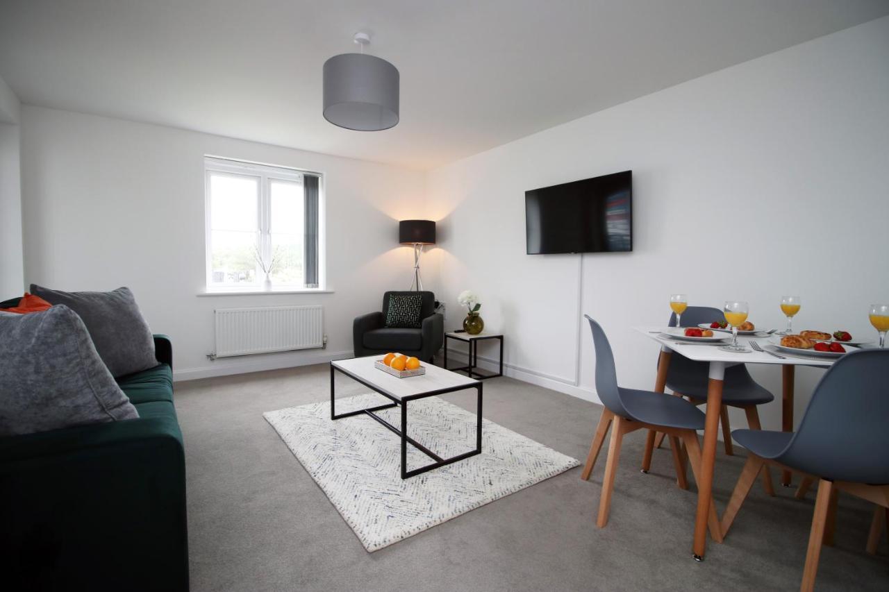 No 43 Stadium Views By Ssw - 2Br, Parking, Sleeps 4, 3Min Walk To Stadium, 10Min Drive To City Centre, Marina And Close To M4 Morriston Ngoại thất bức ảnh