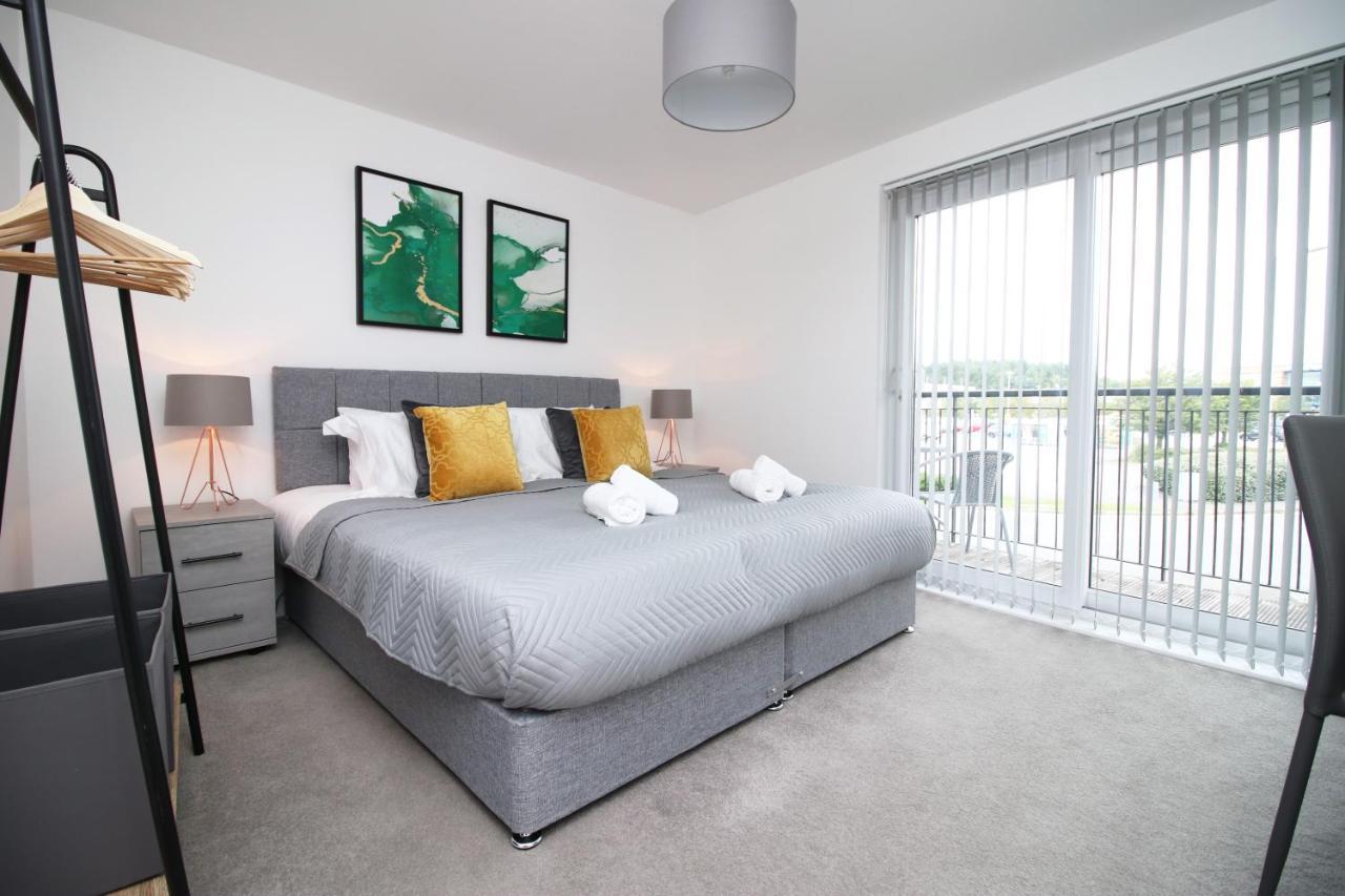 No 43 Stadium Views By Ssw - 2Br, Parking, Sleeps 4, 3Min Walk To Stadium, 10Min Drive To City Centre, Marina And Close To M4 Morriston Ngoại thất bức ảnh